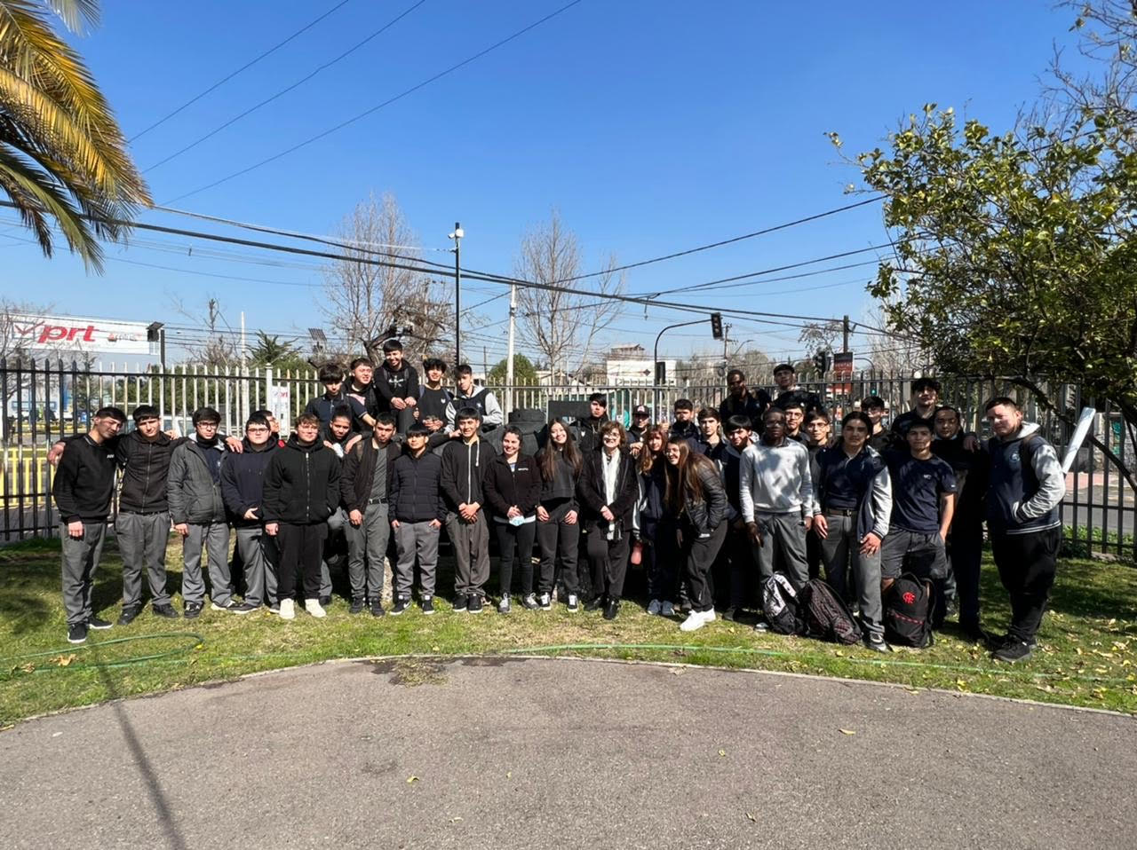 48 estudiantes de cuarto medio del Liceo Industrial de San Miguel Agustín Edwards Ross participan de Academia USACH